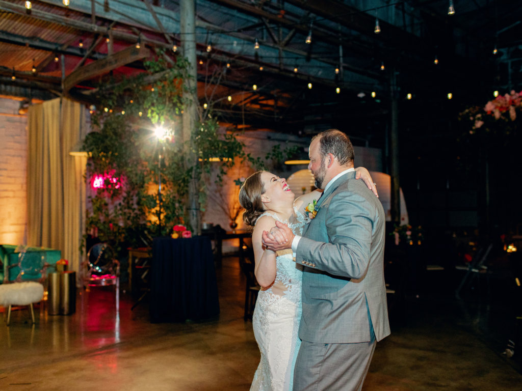 WED Bride and Groom last dance